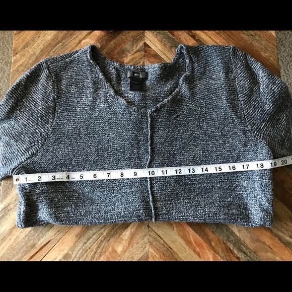 REI - Women’s Sweater - Picture 6 of 6